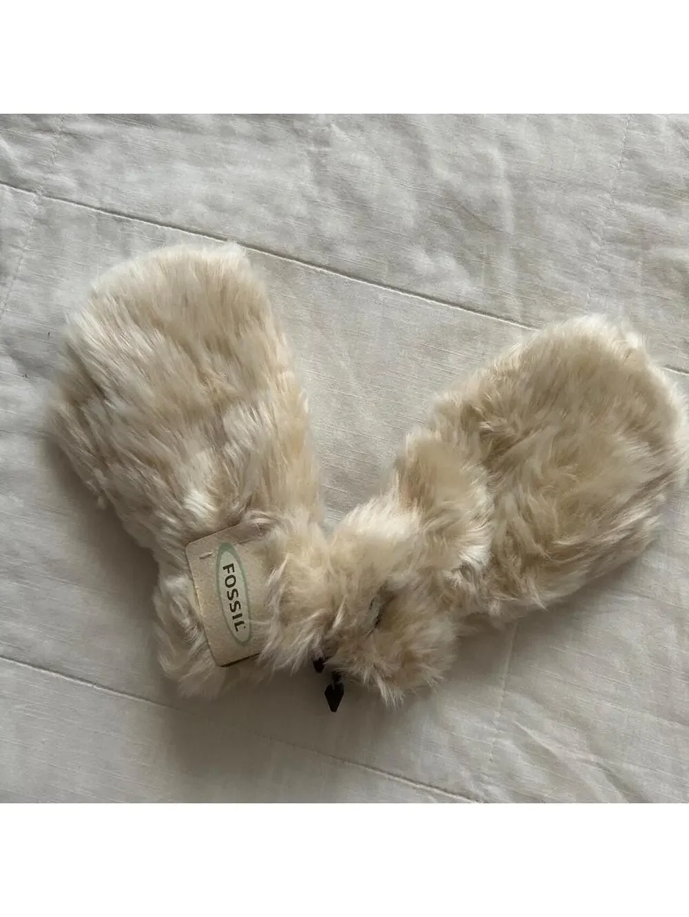 NWT Fossil Cream White Faux Fur Mittens Winter Y2K One Size